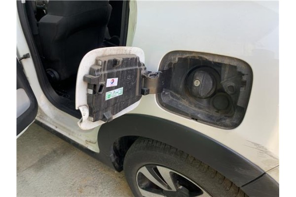 Recambio de tapa exterior combustible para citroen c3 1.2 feel referencia OEM IAM 9812083180 9812083080 