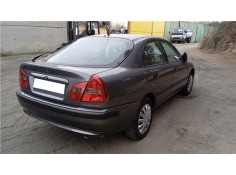 mitsubishi carisma berlina 4 (da0) del año 2004