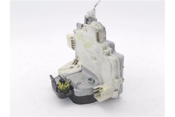 Recambio de cierre electromagnetico delantero izquierdo para audi a3 sportback (8pa) 2.0 tdi ambiente referencia OEM IAM 4F18370