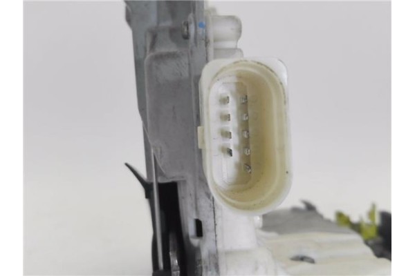 Recambio de cierre electromagnetico delantero izquierdo para audi a3 sportback (8pa) 2.0 tdi ambiente referencia OEM IAM 4F18370