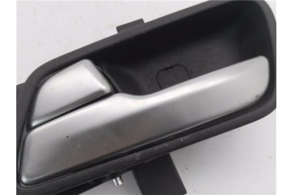 Recambio de manilla int. puerta trasero izquierda para kia picanto (ja) 1.0 gdi drive 5mt referencia OEM IAM 82610G6000  