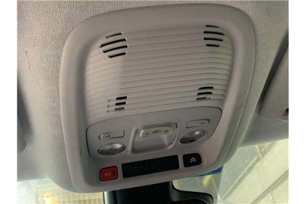 Recambio de luz delantero central techo para citroen c3 aircross 1.2 c-series referencia OEM IAM 96781445BJ  