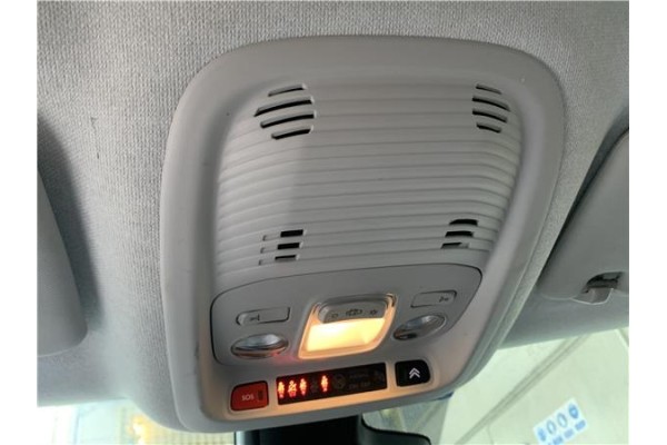 Recambio de luz delantero central techo para citroen c3 aircross 1.2 c-series referencia OEM IAM 96781445BJ  