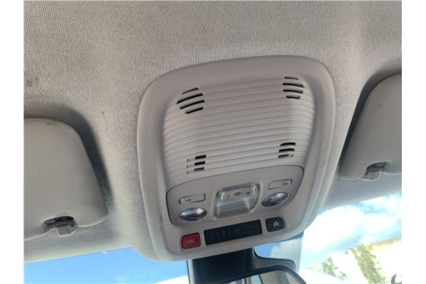Recambio de luz delantero central techo para citroen c3 aircross 1.2 c-series referencia OEM IAM 96781445BJ  
