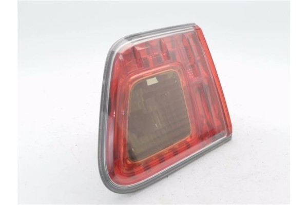 Recambio de piloto porton trasero derecho para toyota avensis cross sport (t27) 2.2 premium referencia OEM IAM 8158105110  