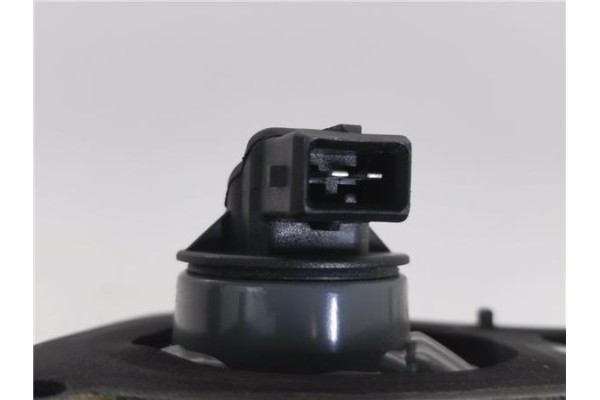 Recambio de piloto porton trasero derecho para toyota avensis cross sport (t27) 2.2 premium referencia OEM IAM 8158105110  