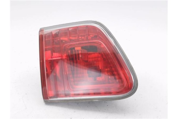 Recambio de piloto porton trasero izquierdo para toyota avensis cross sport (t27) 2.2 premium referencia OEM IAM 8159105110  