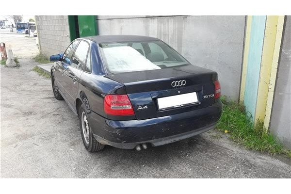 audi a4 berlina (b5) del año 2000