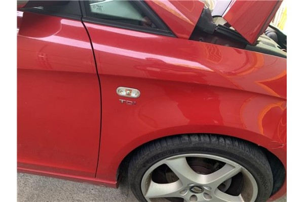 Recambio de aleta delantero derecha para seat altea (5p1) 2.0 tdi 16v referencia OEM IAM 5P0821022A  