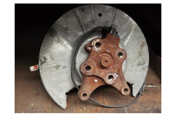 Recambio de mangueta trasero izquierda para mazda 6 berlina (gg) 2.0 di referencia OEM IAM   