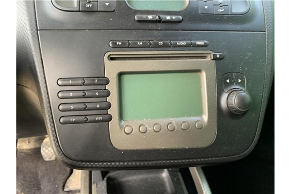 Recambio de autoradio para seat altea (5p1) 2.0 tdi 16v referencia OEM IAM 5P1035152  