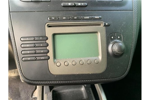 Recambio de autoradio para seat altea (5p1) 2.0 tdi 16v referencia OEM IAM 5P1035152  