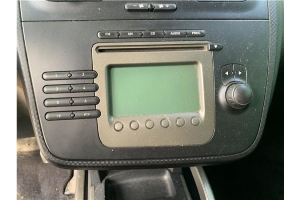 Recambio de autoradio para seat altea (5p1) 2.0 tdi 16v referencia OEM IAM 5P1035152  