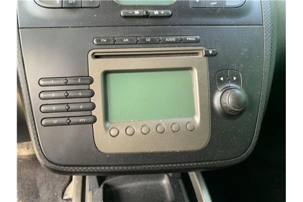 Recambio de autoradio para seat altea (5p1) 2.0 tdi 16v referencia OEM IAM 5P1035152  