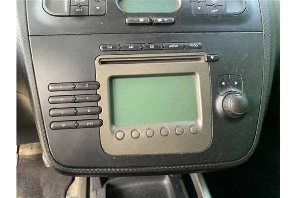 Recambio de autoradio para seat altea (5p1) 2.0 tdi 16v referencia OEM IAM 5P1035152  