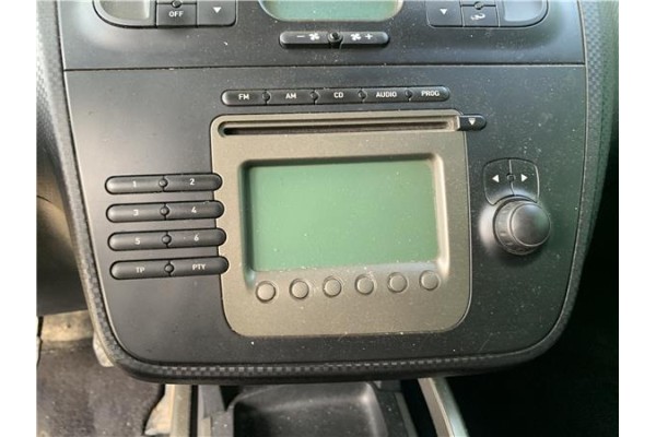 Recambio de autoradio para seat altea (5p1) 2.0 tdi 16v referencia OEM IAM 5P1035152  