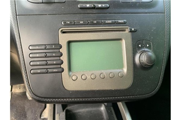 Recambio de autoradio para seat altea (5p1) 2.0 tdi 16v referencia OEM IAM 5P1035152  