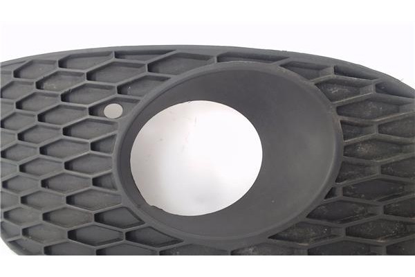 Recambio de rejilla paragolpes delantero derecha para seat leon (1p1) 1.9 tdi referencia OEM IAM 1P085366E 14884SG4 