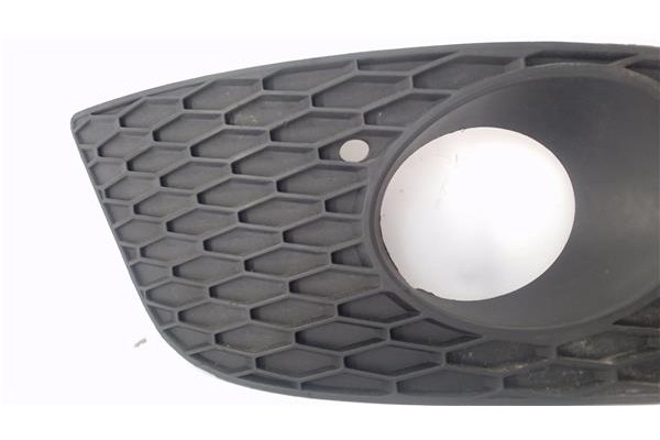 Recambio de rejilla paragolpes delantero derecha para seat leon (1p1) 1.9 tdi referencia OEM IAM 1P085366E 14884SG4 