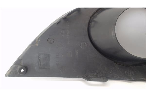 Recambio de rejilla paragolpes delantero derecha para seat leon (1p1) 1.9 tdi referencia OEM IAM 1P085366E 14884SG4 