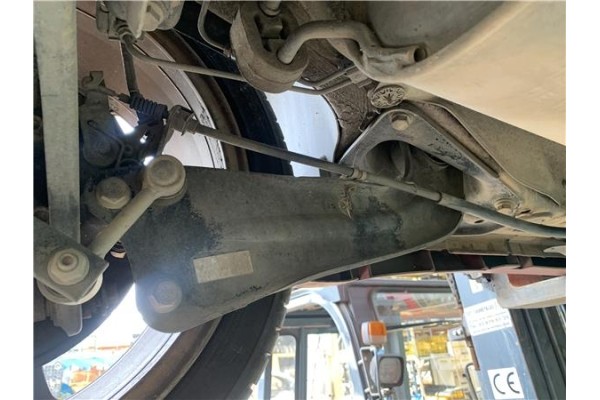 Recambio de brazo superior izquierdo suspension trasero para seat altea (5p1) 2.0 tdi 16v referencia OEM IAM 1K0505223K  