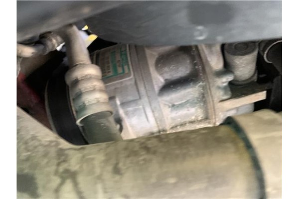 Recambio de compresor aire acond. para seat altea (5p1) 2.0 tdi 16v referencia OEM IAM 1K0820803G 8675F 