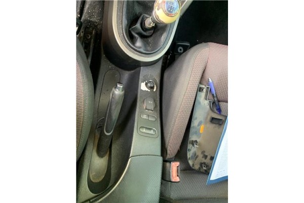 Recambio de consola para seat altea (5p1) 2.0 tdi 16v referencia OEM IAM 5P0863243F  