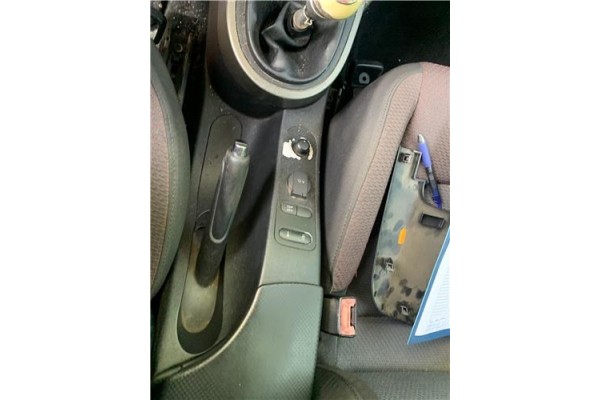 Recambio de consola para seat altea (5p1) 2.0 tdi 16v referencia OEM IAM 5P0863243F  