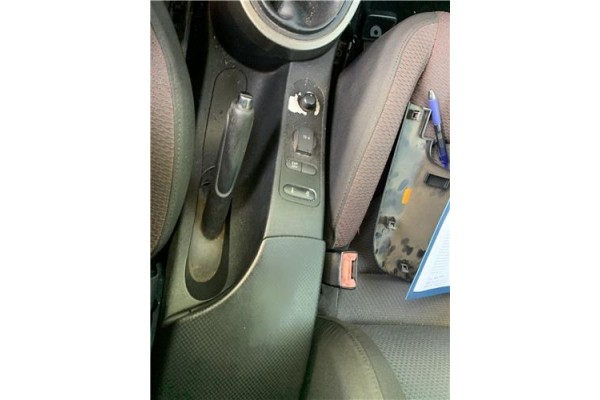 Recambio de consola para seat altea (5p1) 2.0 tdi 16v referencia OEM IAM 5P0863243F  