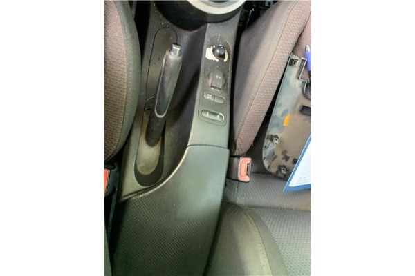Recambio de consola para seat altea (5p1) 2.0 tdi 16v referencia OEM IAM 5P0863243F  