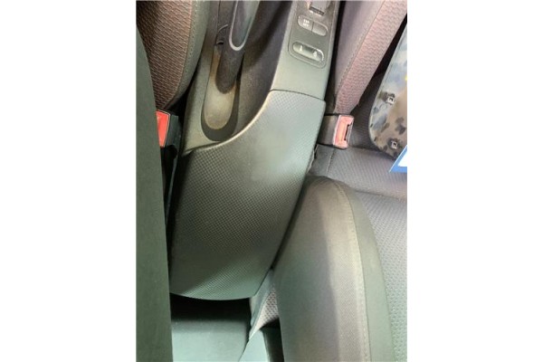 Recambio de consola para seat altea (5p1) 2.0 tdi 16v referencia OEM IAM 5P0863243F  