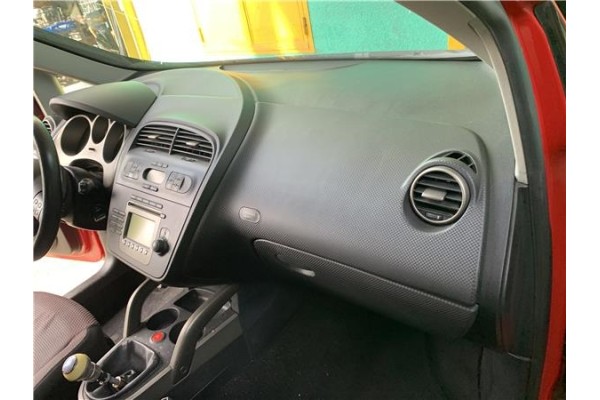 Recambio de kit airbag para seat altea (5p1) 2.0 tdi 16v referencia OEM IAM 5P0880201AJ 5P0880204E 