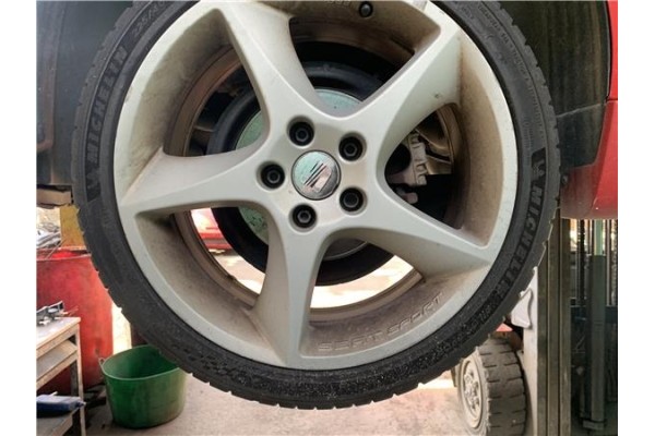 Recambio de llanta para seat altea (5p1) 2.0 tdi 16v referencia OEM IAM 5P0601025A  
