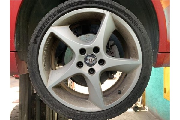 Recambio de llanta para seat altea (5p1) 2.0 tdi 16v referencia OEM IAM 5P0601025A  