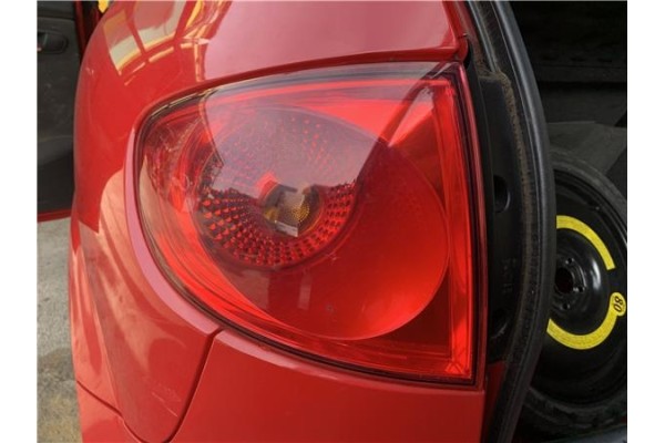 Recambio de piloto trasero izquierdo para seat altea (5p1) 2.0 tdi 16v referencia OEM IAM 5P0945111B  