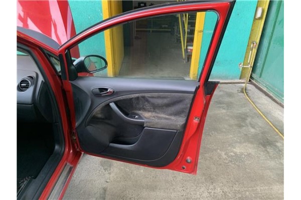 Recambio de puerta delantero derecha para seat altea (5p1) 2.0 tdi 16v referencia OEM IAM 5P0831056  