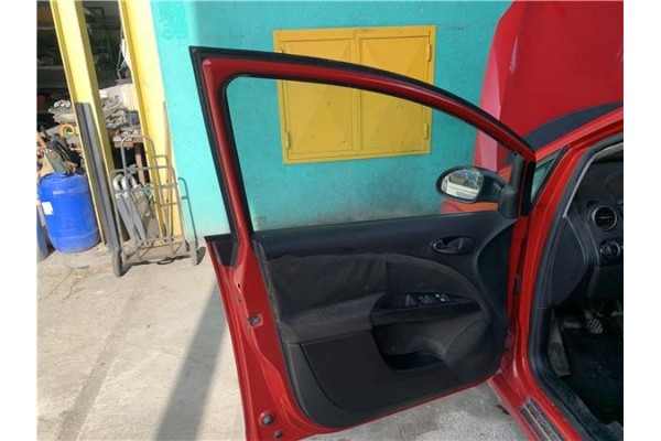 Recambio de puerta delantero izquierda para seat altea (5p1) 2.0 tdi 16v referencia OEM IAM 5P0831055  