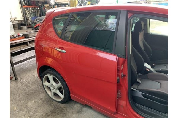 Recambio de puerta trasero derecha para seat altea (5p1) 2.0 tdi 16v referencia OEM IAM 5P0833056  