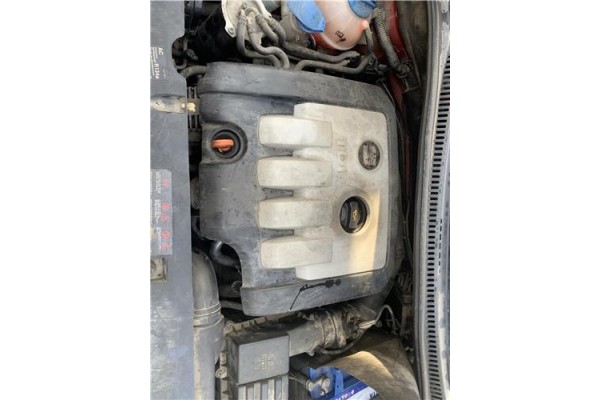 Recambio de tapa motor para seat altea (5p1) 2.0 tdi 16v referencia OEM IAM 03G103925BF  