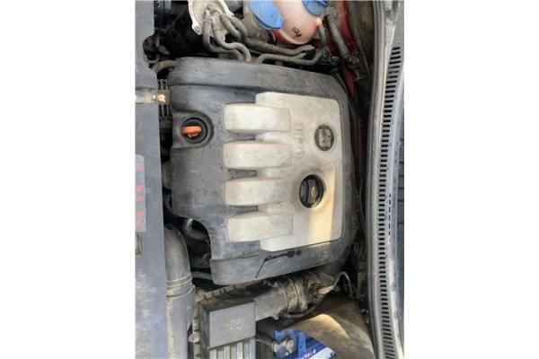 Recambio de tapa motor para seat altea (5p1) 2.0 tdi 16v referencia OEM IAM 03G103925BF  