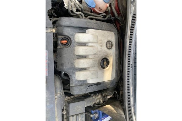 Recambio de tapa motor para seat altea (5p1) 2.0 tdi 16v referencia OEM IAM 03G103925BF  