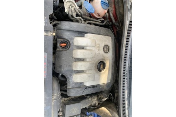 Recambio de tapa motor para seat altea (5p1) 2.0 tdi 16v referencia OEM IAM 03G103925BF  