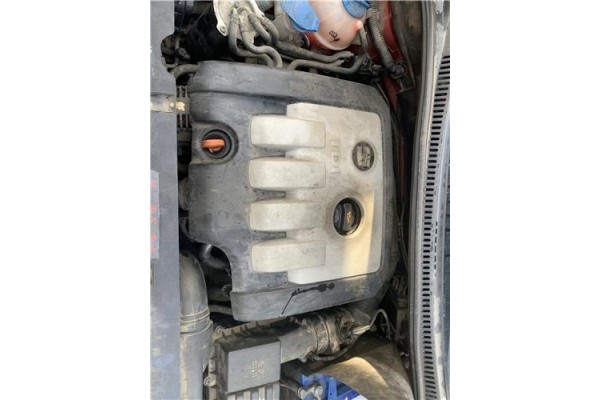 Recambio de tapa motor para seat altea (5p1) 2.0 tdi 16v referencia OEM IAM 03G103925BF  