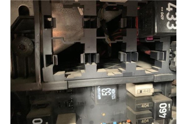 Recambio de caja fusibles/rele para seat altea (5p1) 2.0 tdi 16v referencia OEM IAM 3C8937049E  