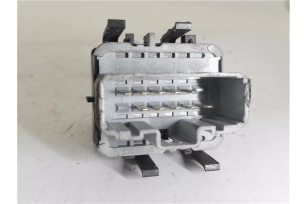 Recambio de mando elevalunas delantero izquierdo para renault megane ii (bm0/1_, cm0/1_) 1.6 16v (bm0c, cm0c) referencia OEM IAM