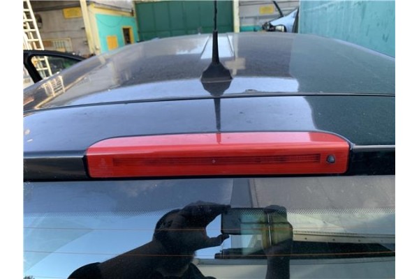 Recambio de luz central de freno para renault grand scénic iii (jz0/1_) 1.5 dci referencia OEM IAM A052480 208125 