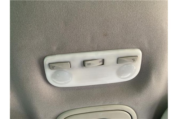 Recambio de luz delantero central techo para renault grand scénic iii (jz0/1_) 1.5 dci referencia OEM IAM 264300008R  