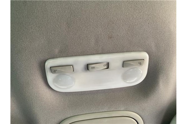 Recambio de luz delantero central techo para renault grand scénic iii (jz0/1_) 1.5 dci referencia OEM IAM 264300008R  