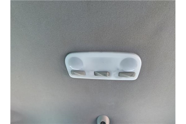 Recambio de luz trasero central techo para renault grand scénic iii (jz0/1_) 1.5 dci referencia OEM IAM 264300008R  