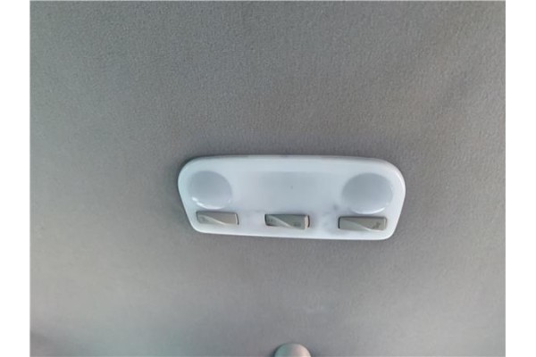 Recambio de luz trasero central techo para renault grand scénic iii (jz0/1_) 1.5 dci referencia OEM IAM 264300008R  